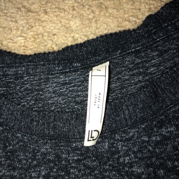 comfortable cropped top women’s size small - Picture 2 of 4